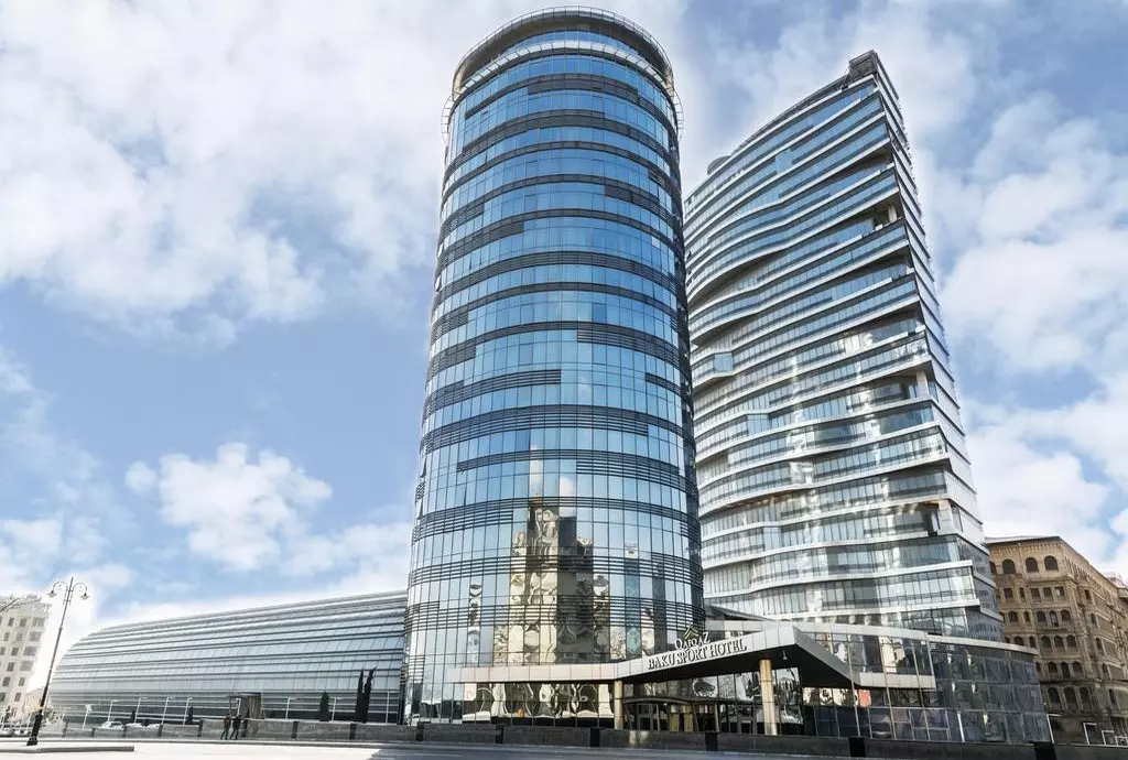 hotel qafqaz sahil baku_shabavizparvaz_01.jpg